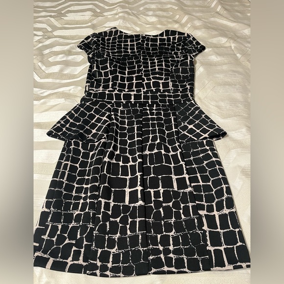 DYNAMITE Mini Peplum Pattern Dress - Size Small. - Picture 4 of 4